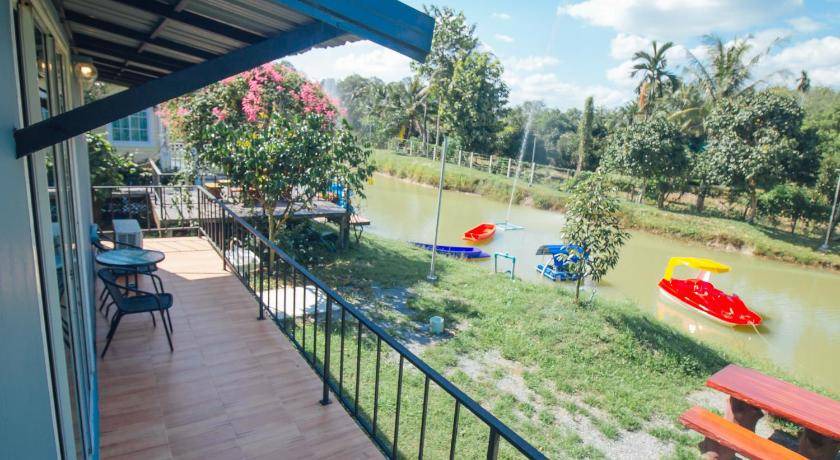 Photo of Patio Balcony in Tha Mai