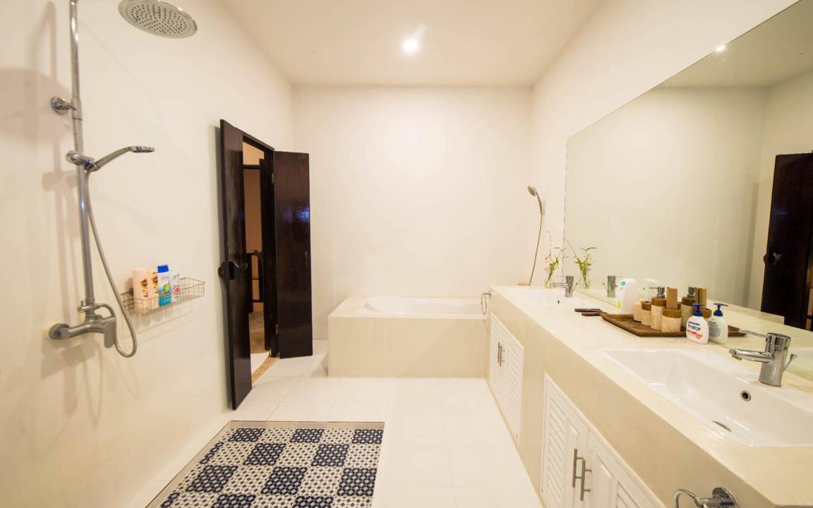 Photo of Bathroom in Bang Bao Bay