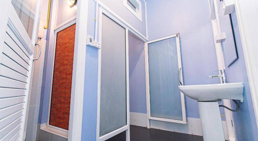 Photo of Bathroom in Tha Mai