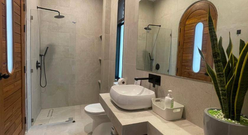 Photo of Bathroom in Haad Pleayleam