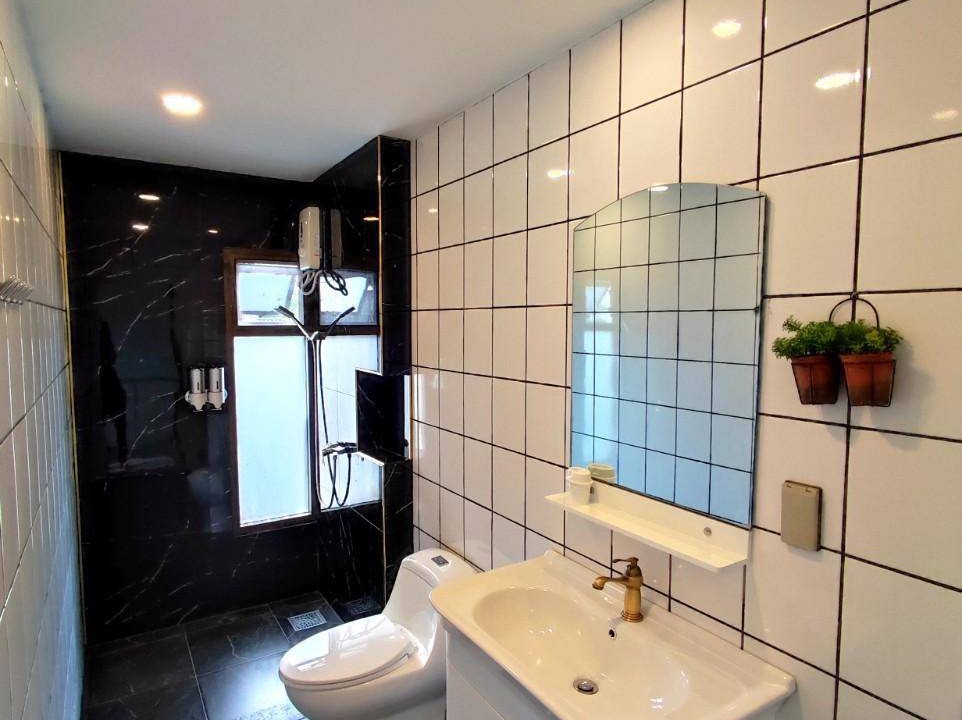 Photo of Bathroom in Saen Suk
