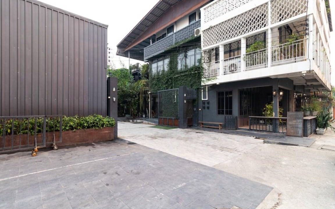Photo of Buildings in Hai Ya