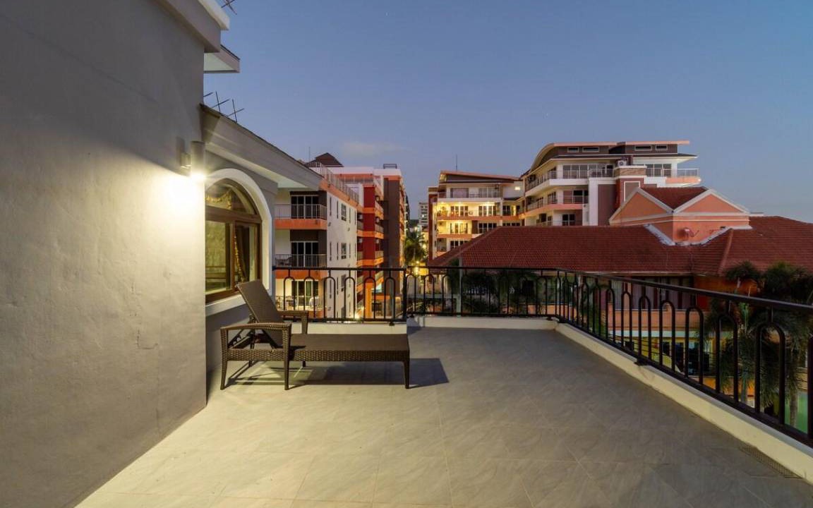 Photo of Patio Balcony in Pratumnak Hill