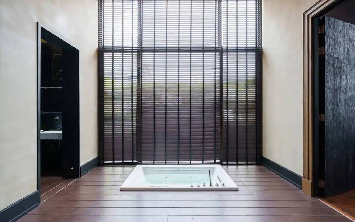Photo of Bathroom in Ekkamai
