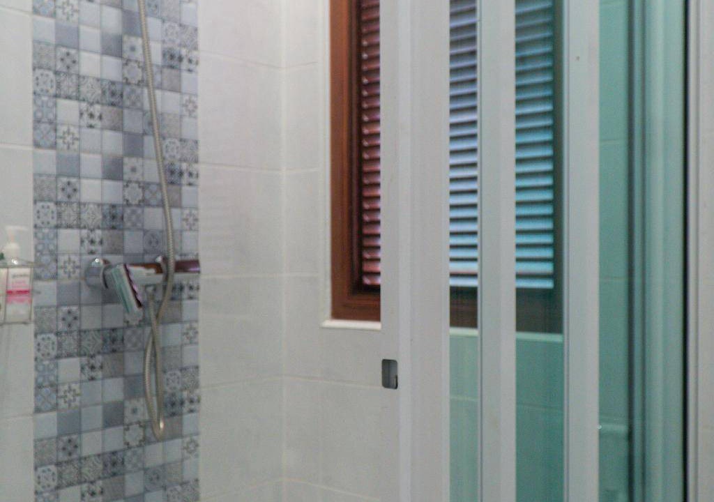 Photo of Bathroom in Photharam