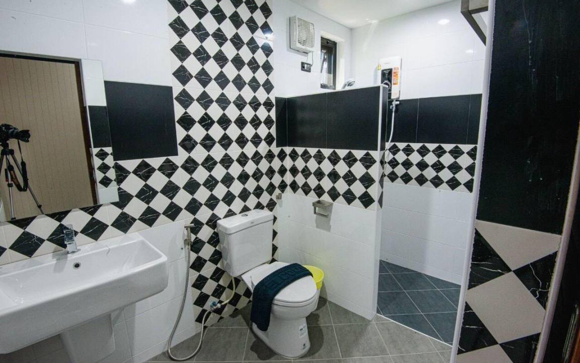 Photo of Bathroom in Khaem Son