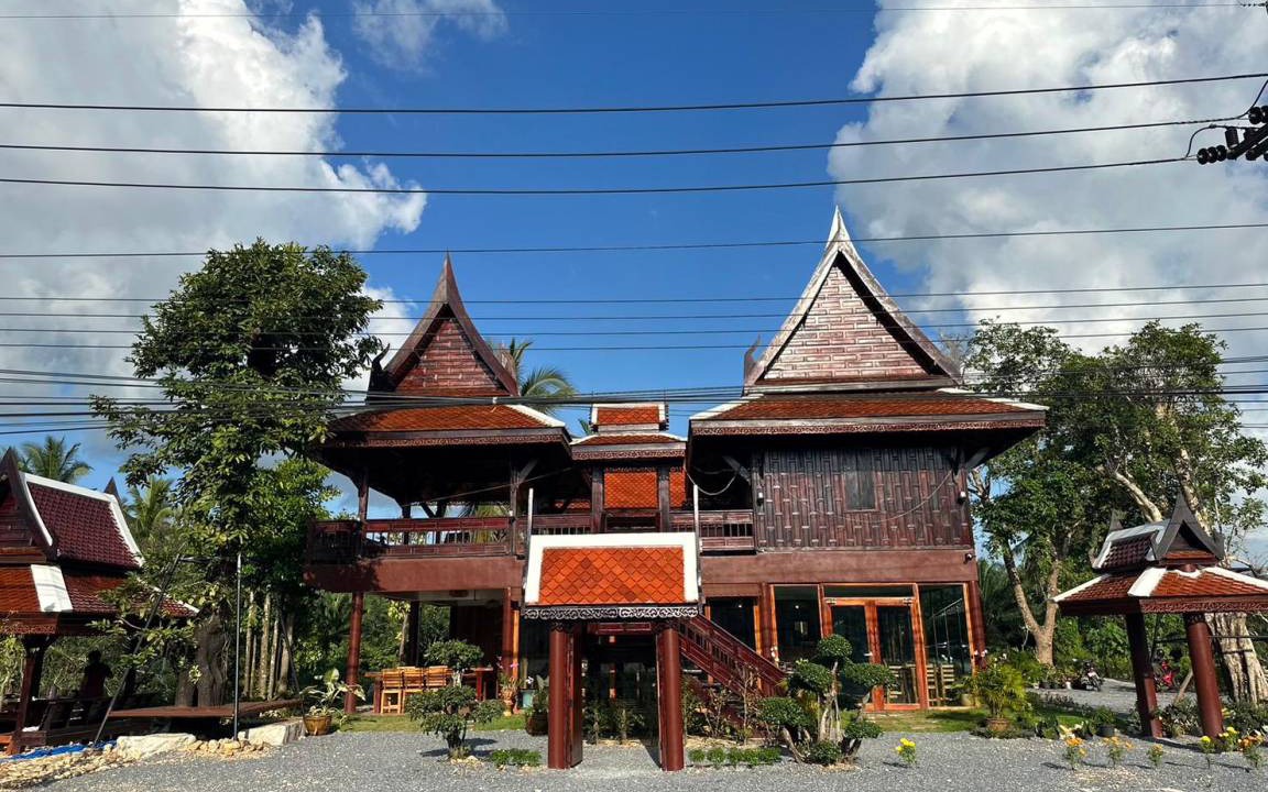 Photo of Buildings in Khlang