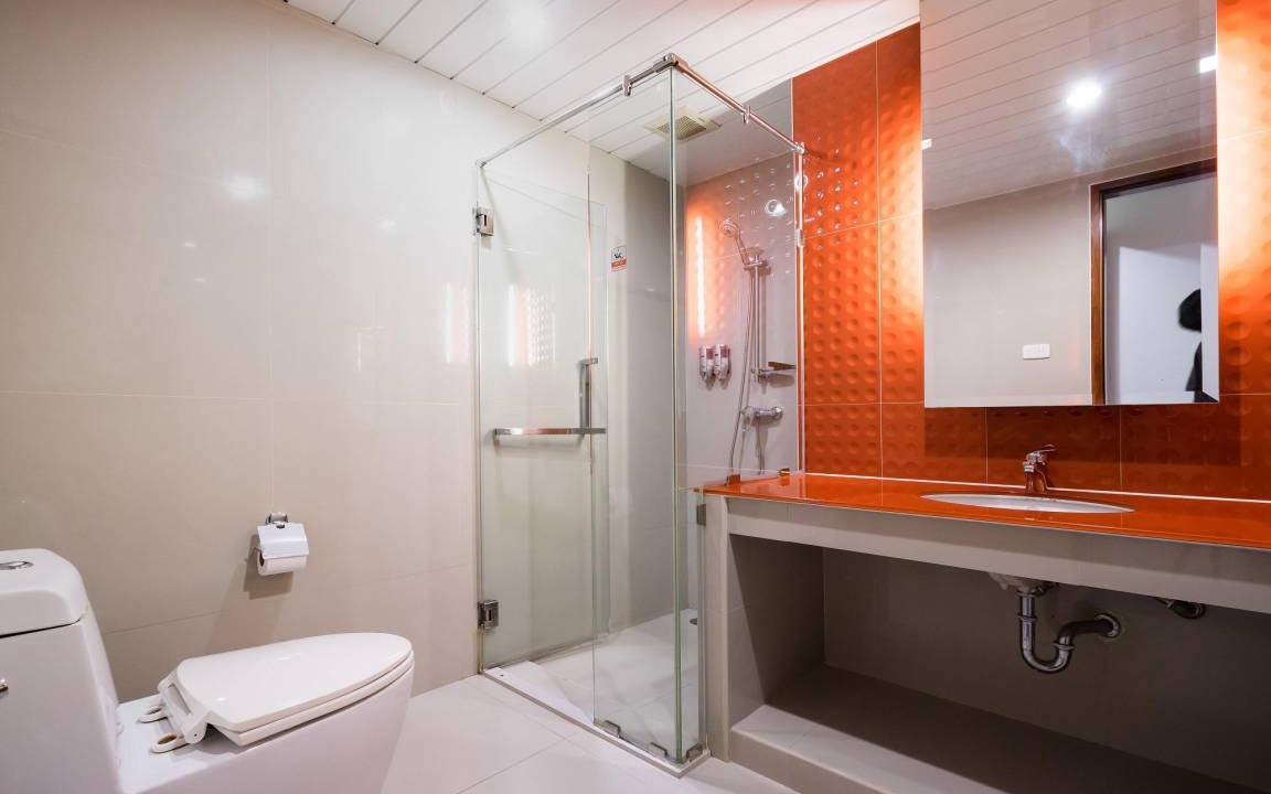 Photo of Bathroom in Ekkamai