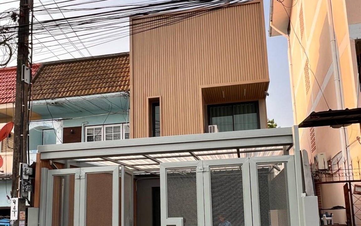 Photo of Buildings in Khlong Chaokhunsing