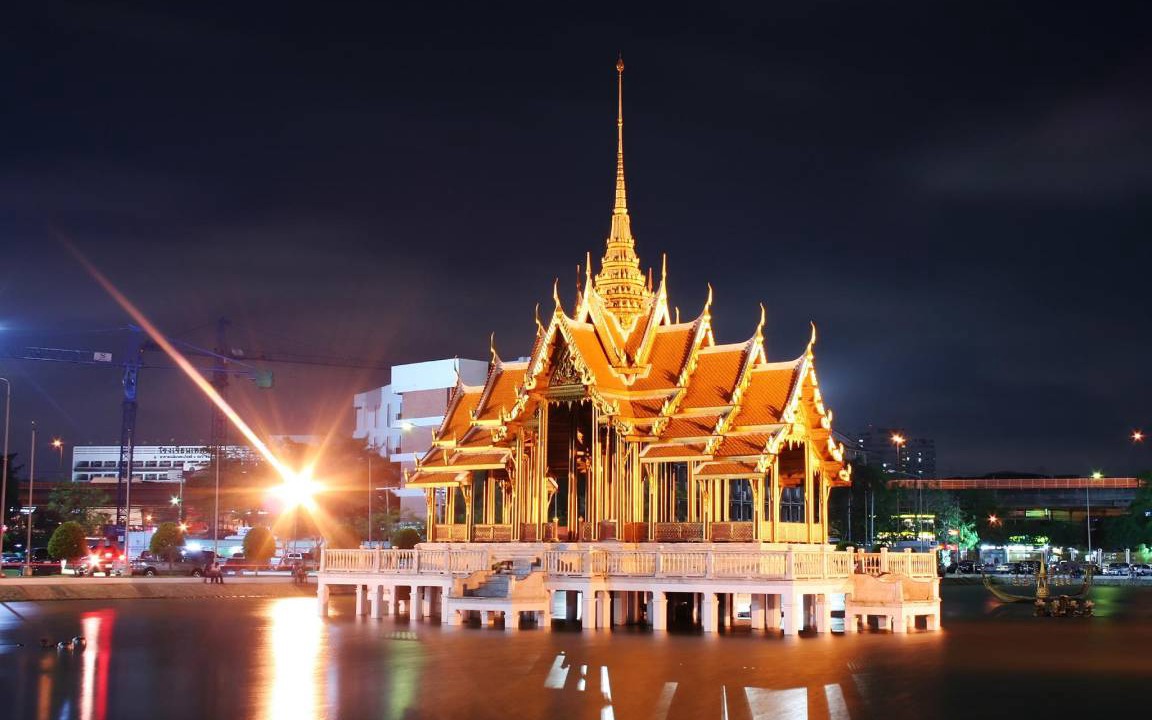 Photo of Buildings in Suan Luang
