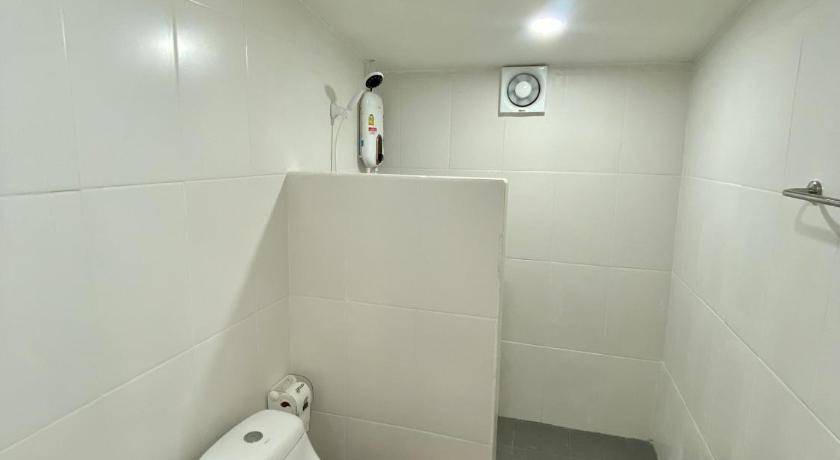 Photo of Bathroom in Tha Wang Thong