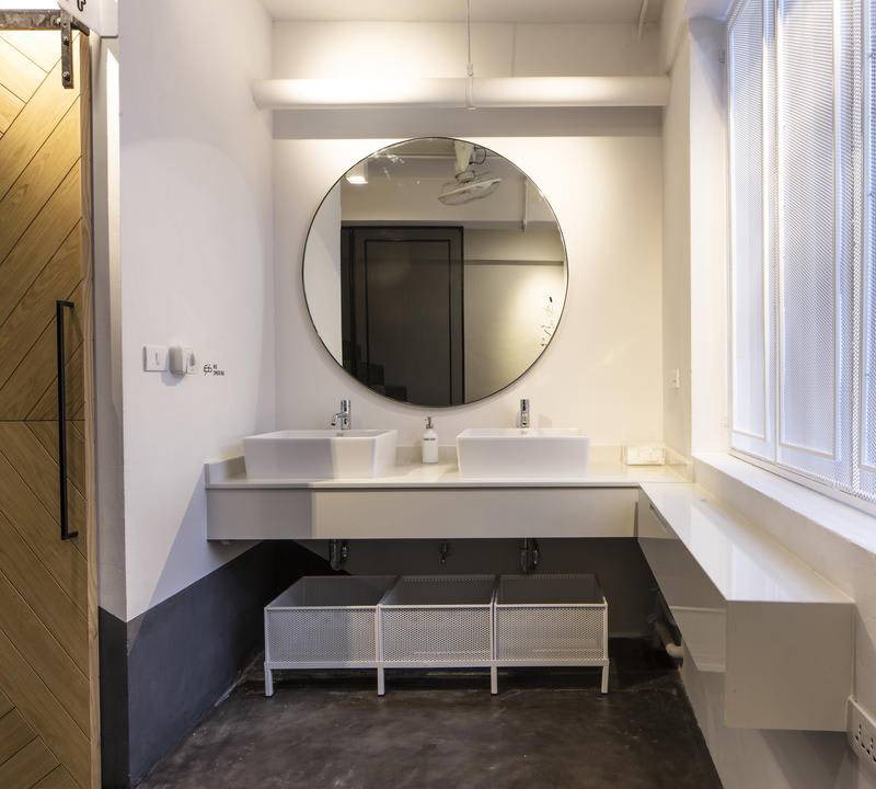 Photo of Bathroom in Thanon Phetchaburi