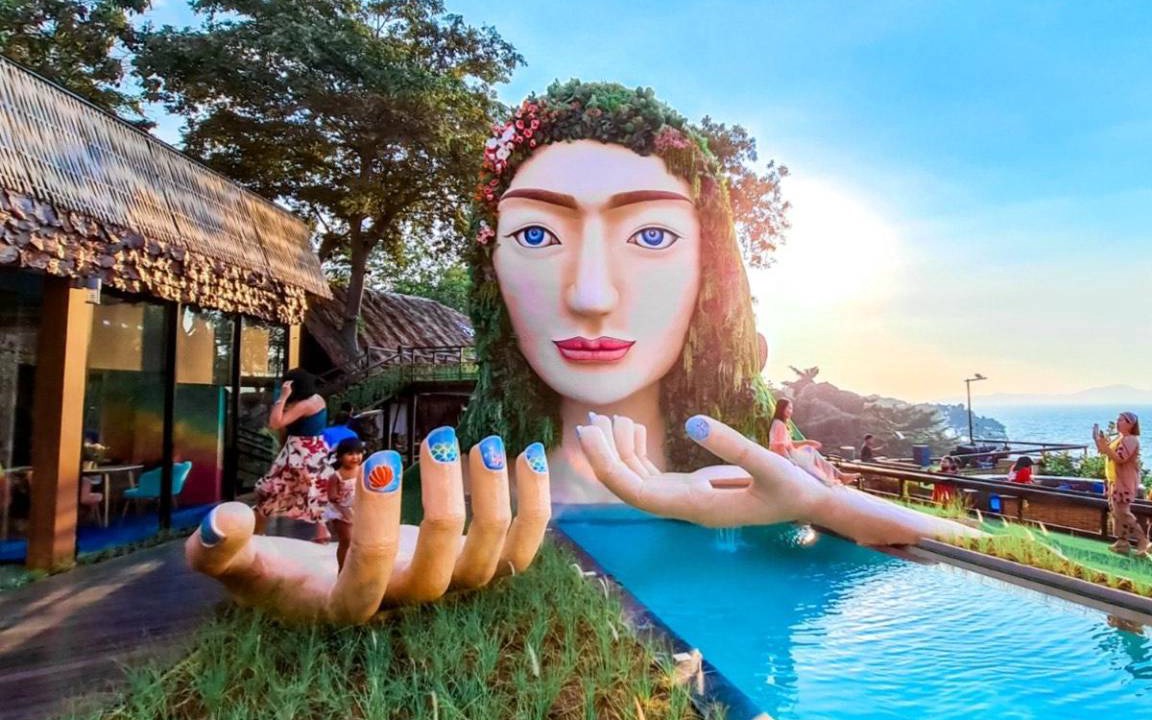Photo of Others in Pattaya Bay