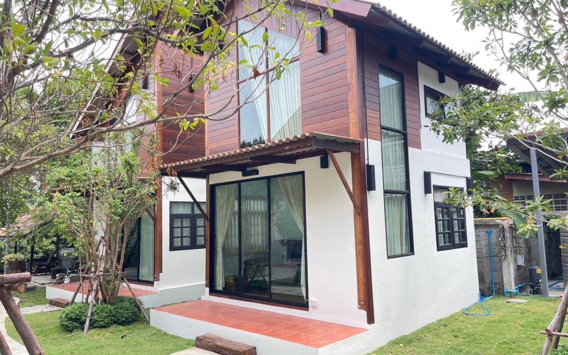 Photo of Buildings in Bang Kobua