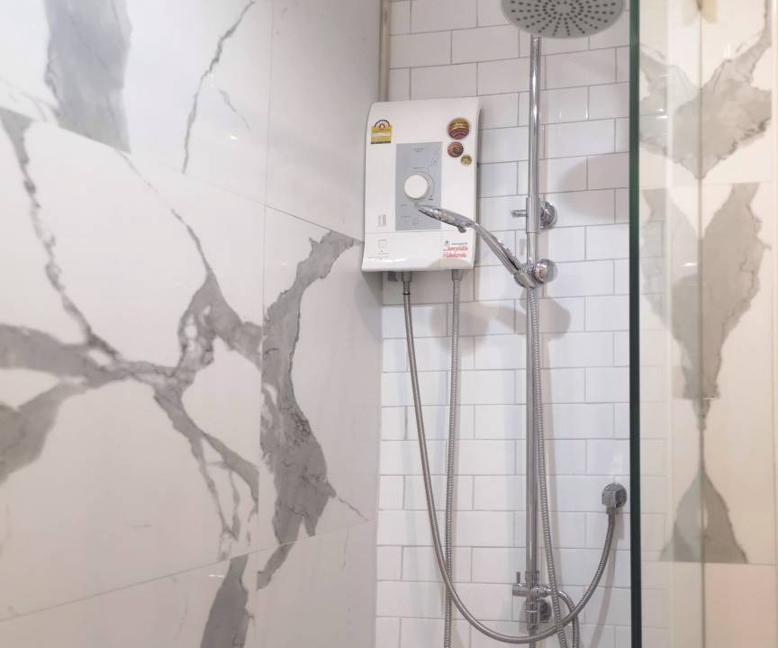 Photo of Bathroom in Wat Ratchabophit
