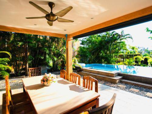 Photo of Patio Balcony in Klong Son