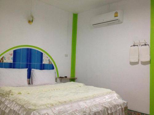 Photo of Bedroom in Khlong Thom