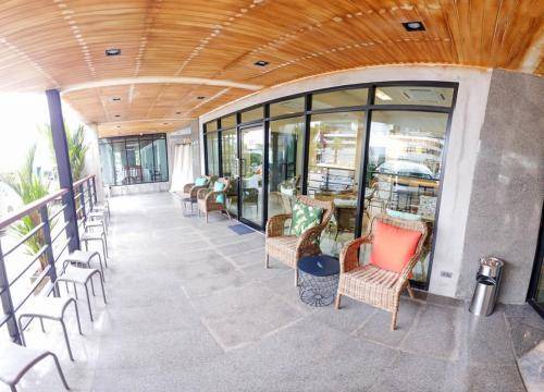 Photo of Patio Balcony in Nuea Mueang