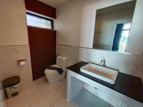 Photo of Bathroom in Non Sung
