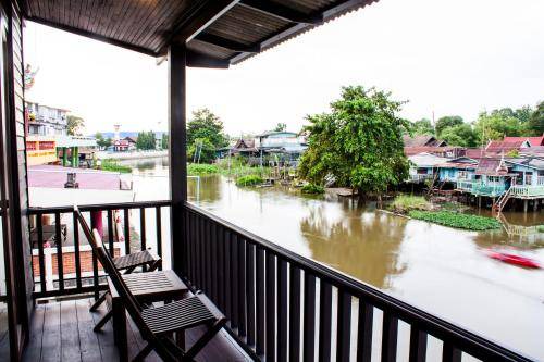 Photo of Others in Phak Hai