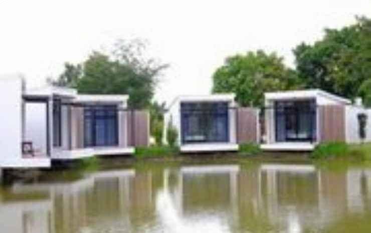 Photo of Buildings in Phang Khon