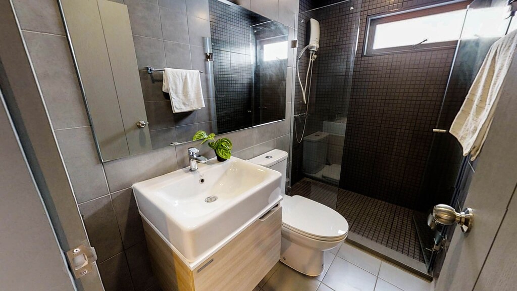 Photo of Bathroom in Mueang Samut Prakan District