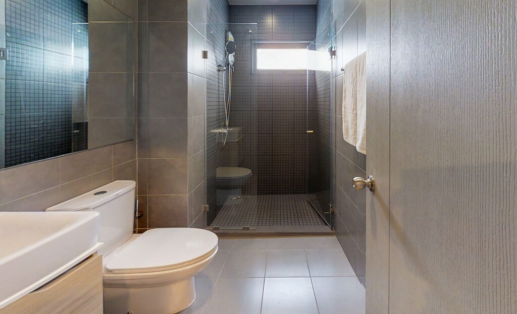 Photo of Bathroom in Mueang Samut Prakan District