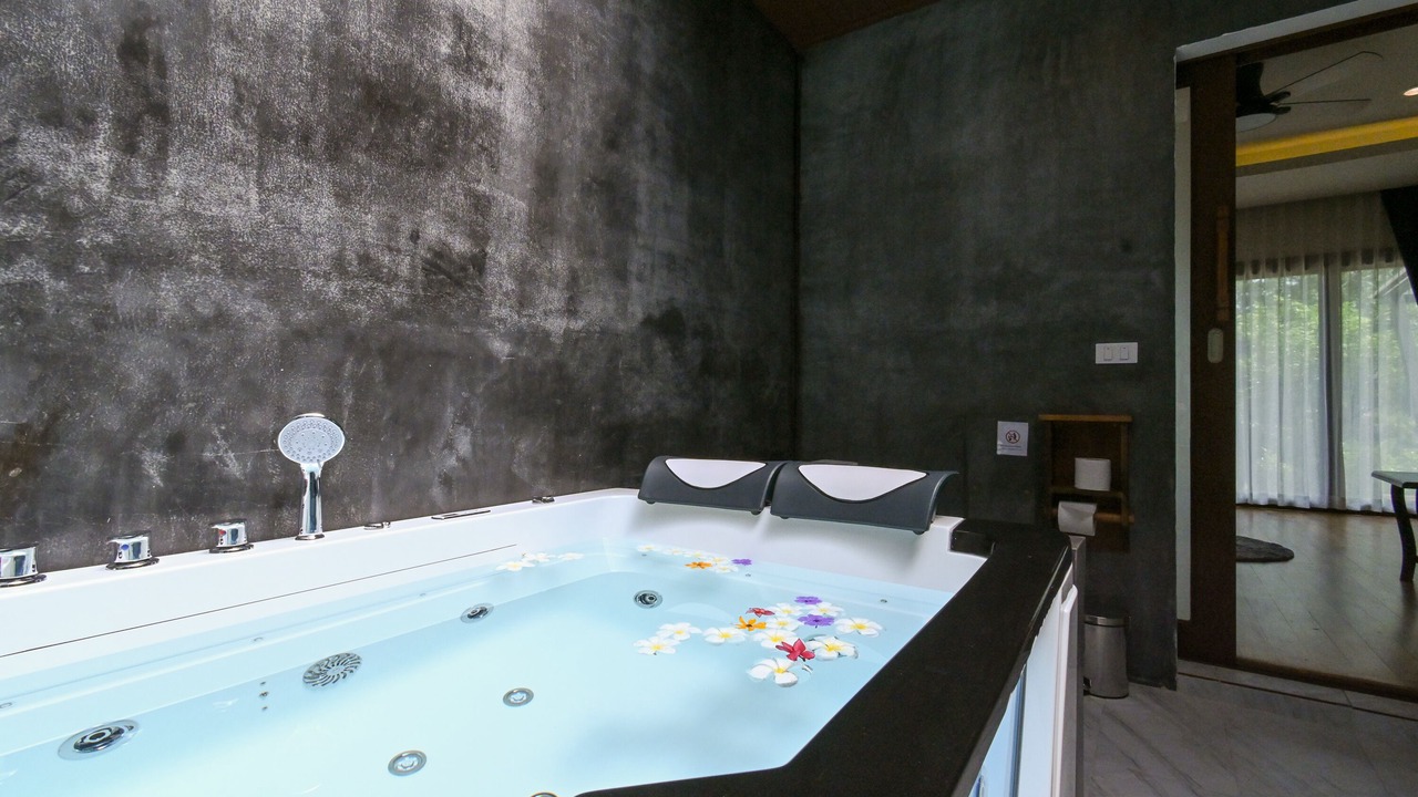 Photo of Bathroom in Na Mueang
