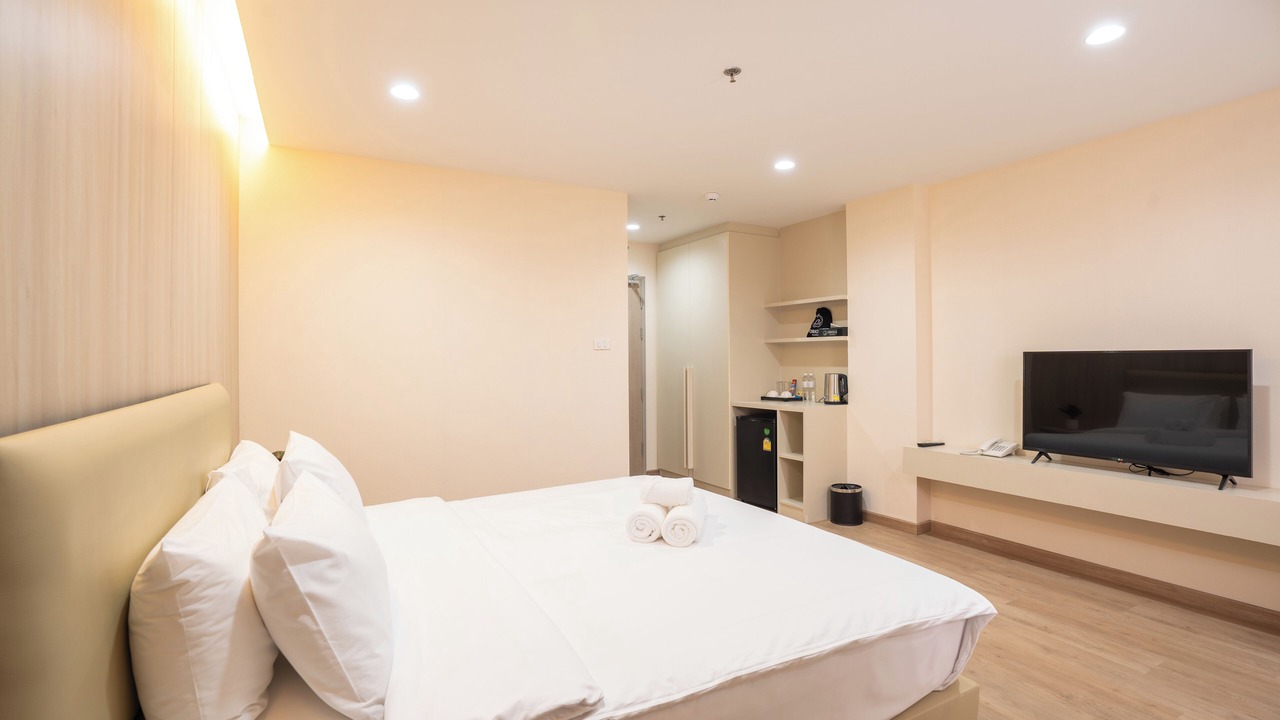 Photo of Bedroom in Racha Thewa