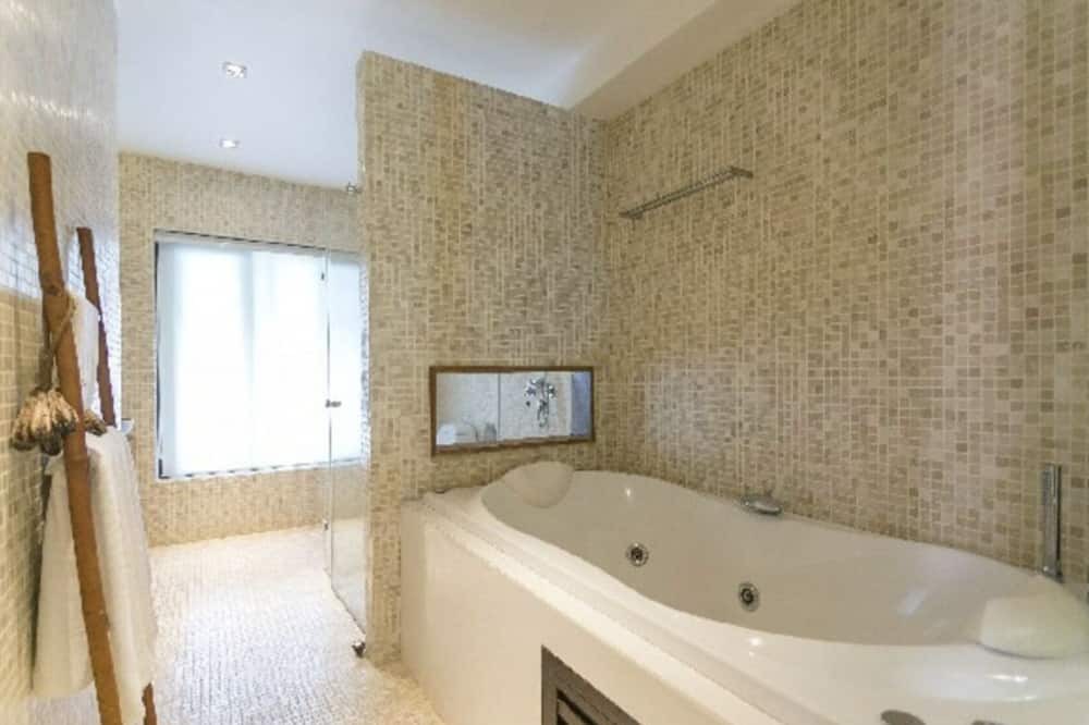 Photo of Bathroom in Thong Krut
