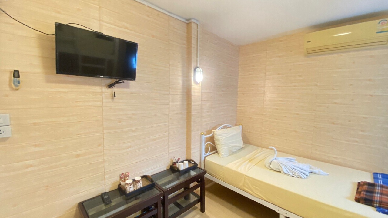 Photo of Bathroom in Wat Sam Phraya