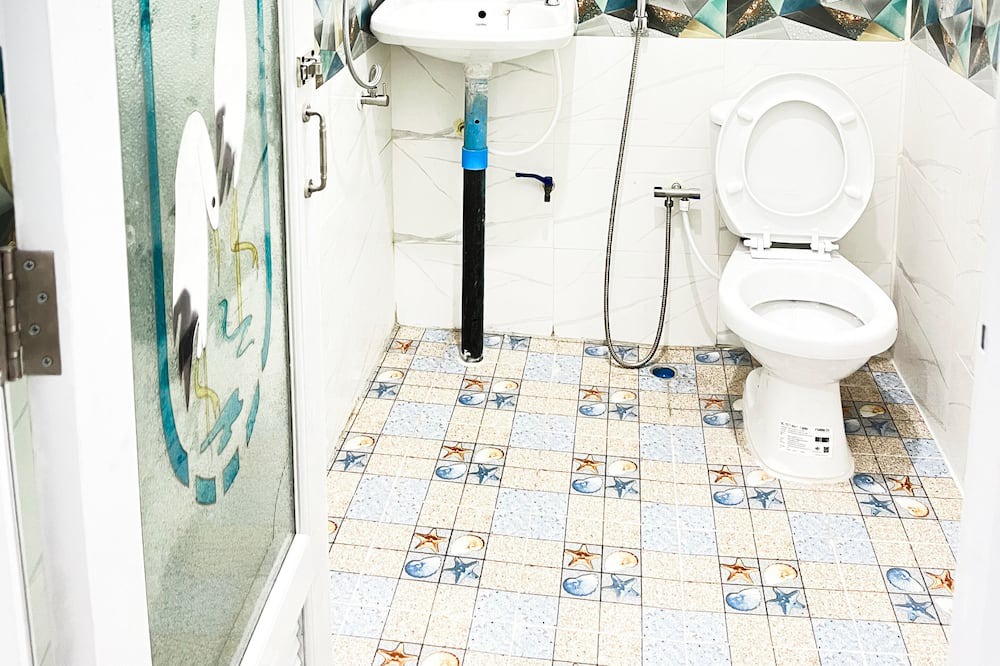 Photo of Bathroom in Pakham