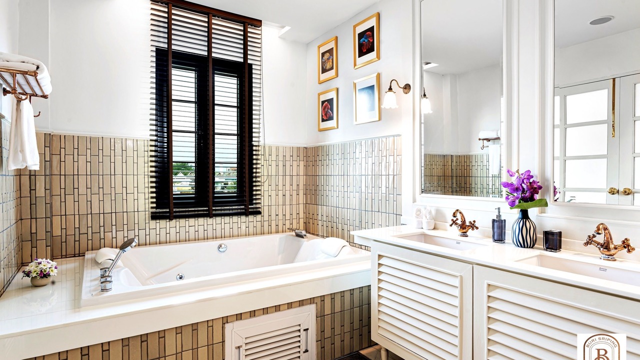 Photo of Bathroom in Wat Ket