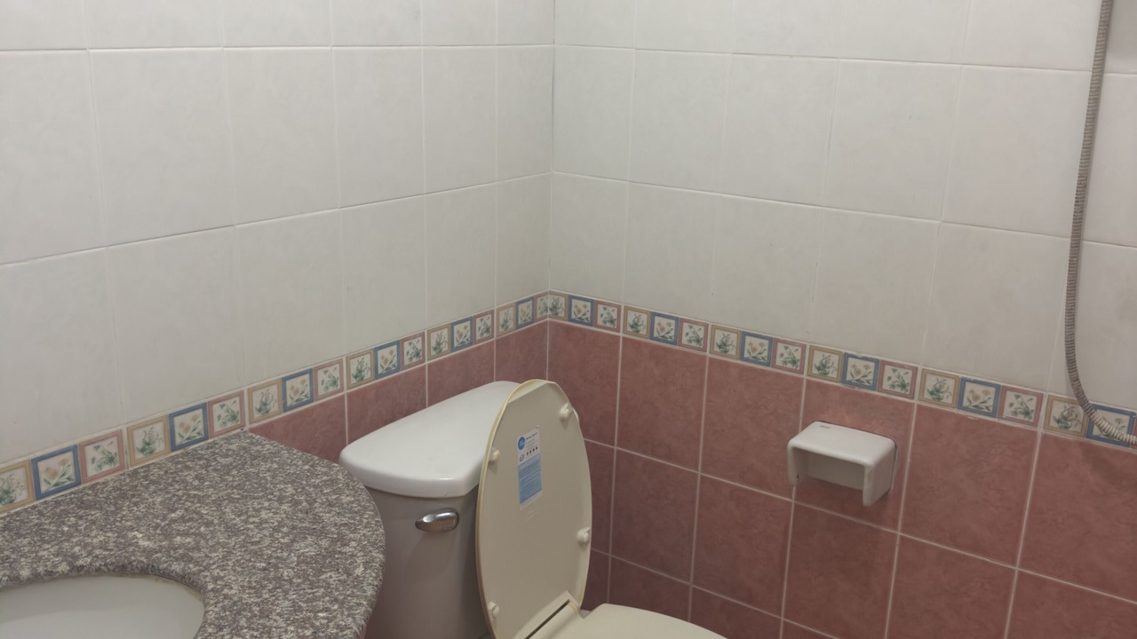 Photo of Bathroom in Si Prachan