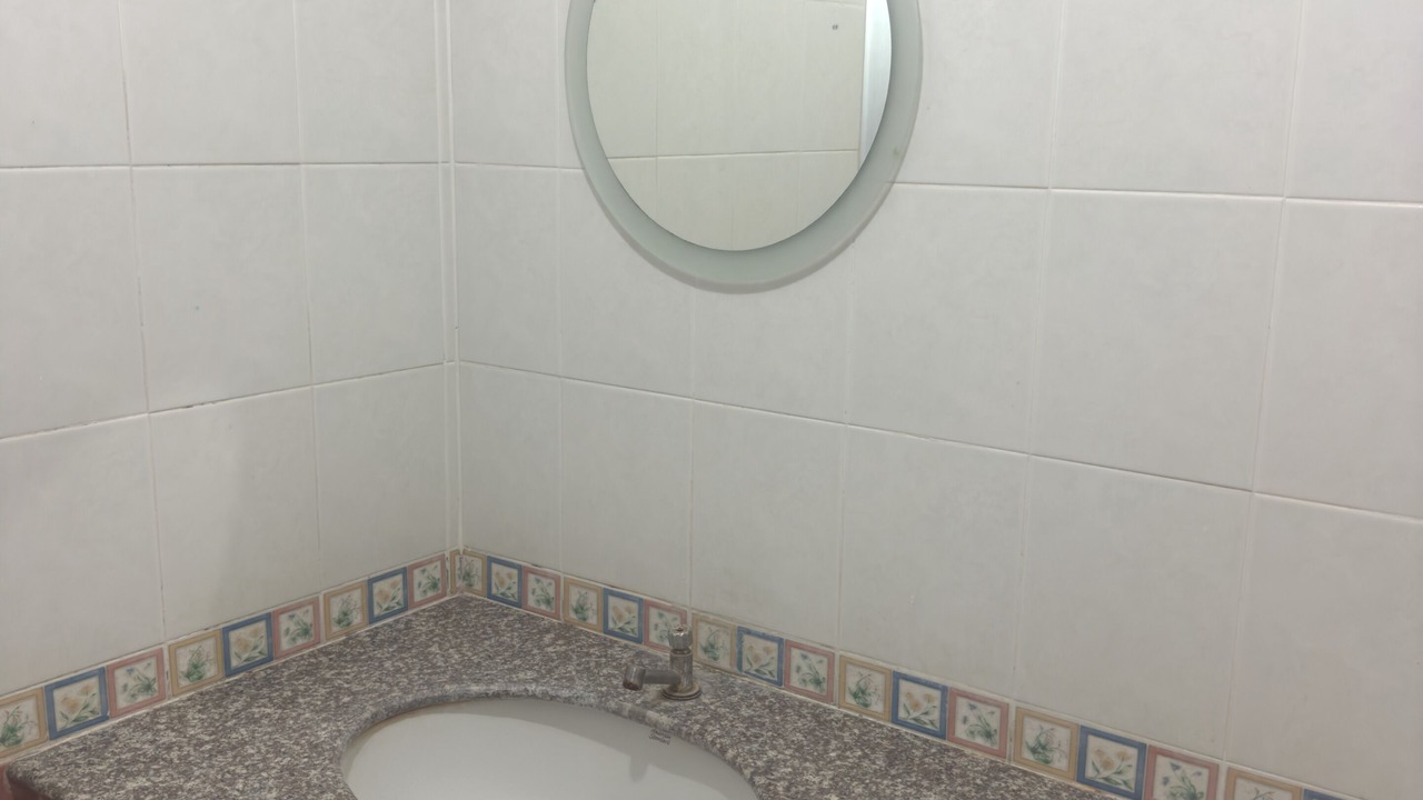 Photo of Bathroom in Si Prachan