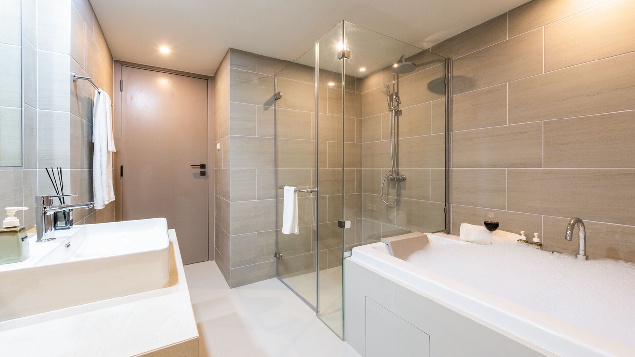 Photo of Bathroom in Tha Thaewawong