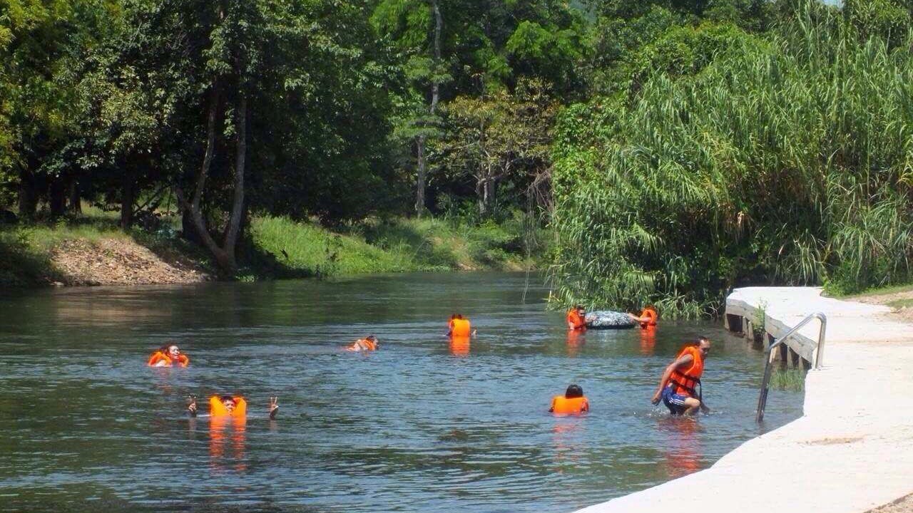 Photo of Human In Picture in Kaeng Krachan