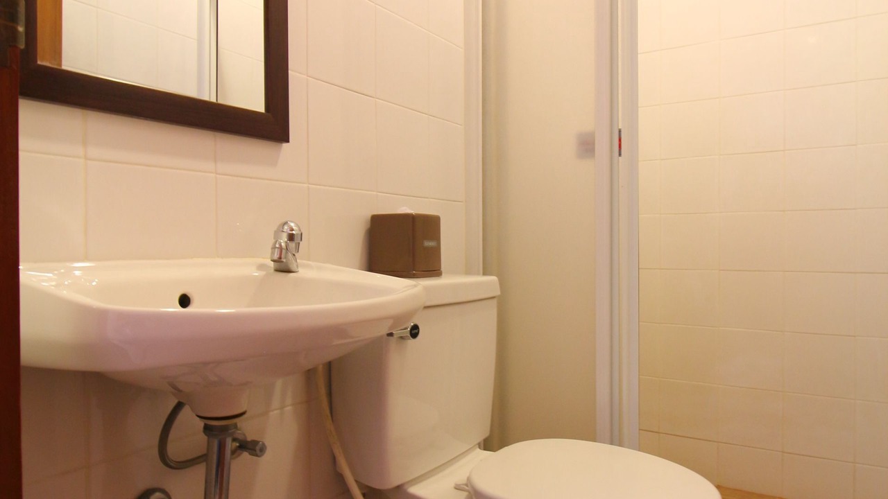 Photo of Bathroom in Wat Bowon Niwet