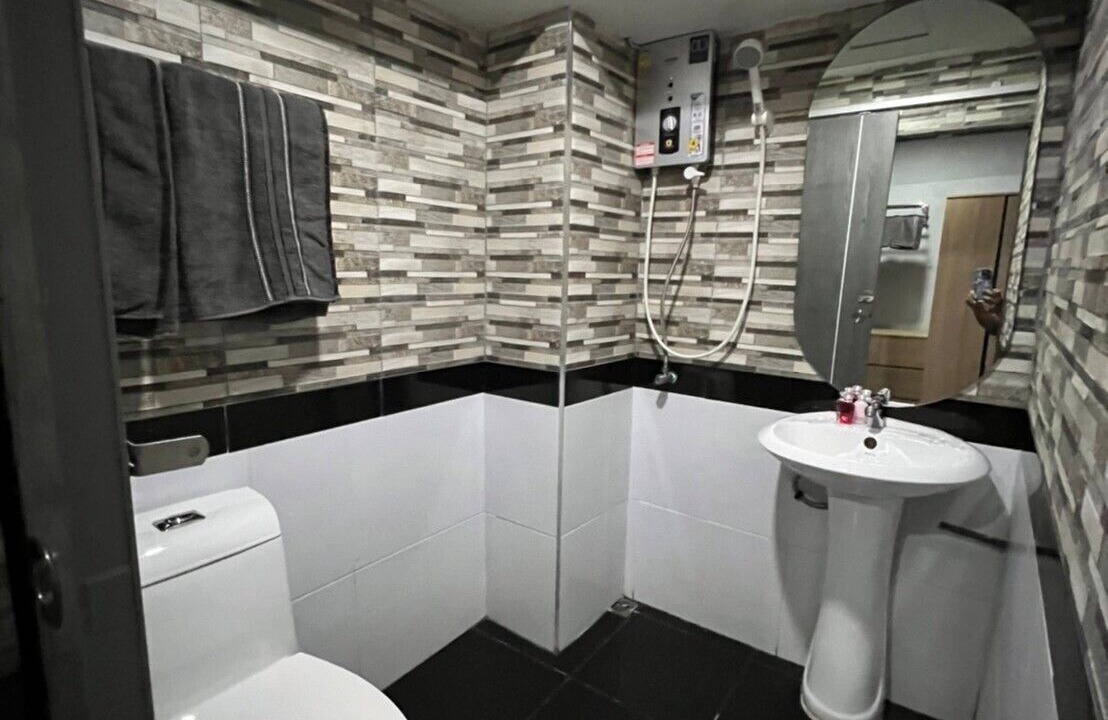 Photo of Bathroom in Phra Khanong Nuea