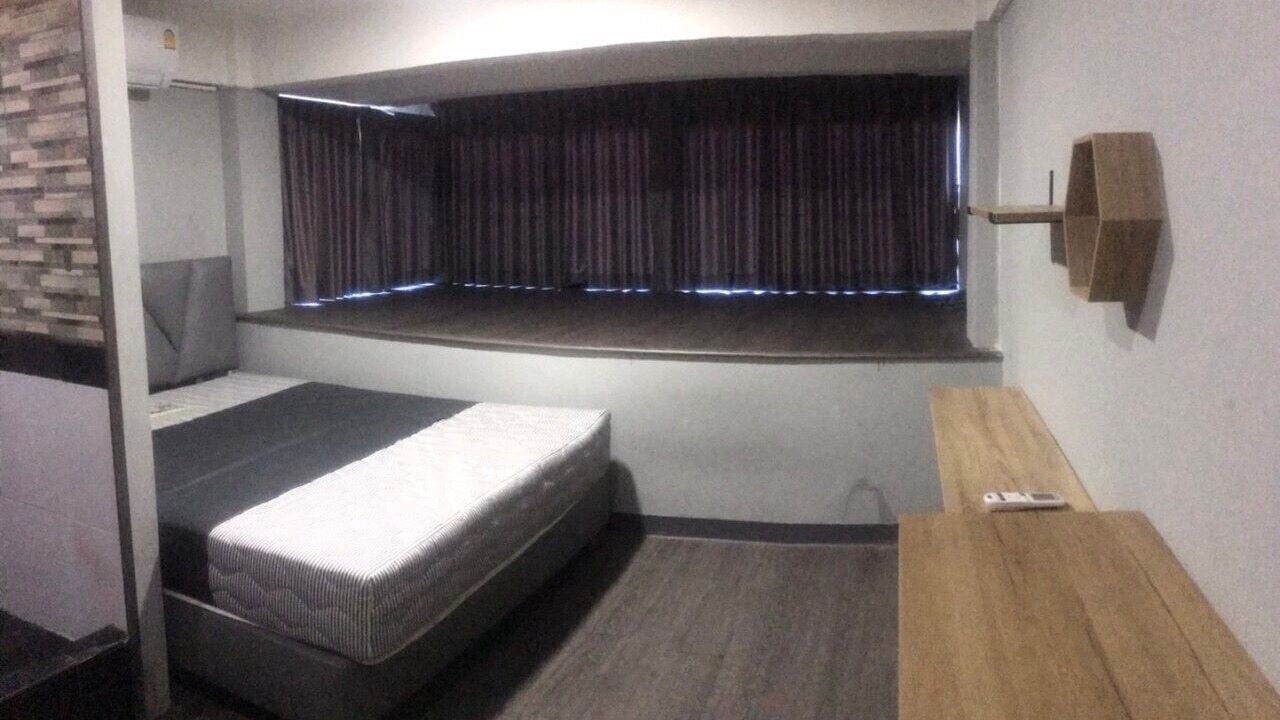 Photo of Bedroom in Phra Khanong Nuea
