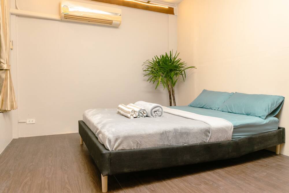 Photo of Bedroom in Khlong Toei Nuea