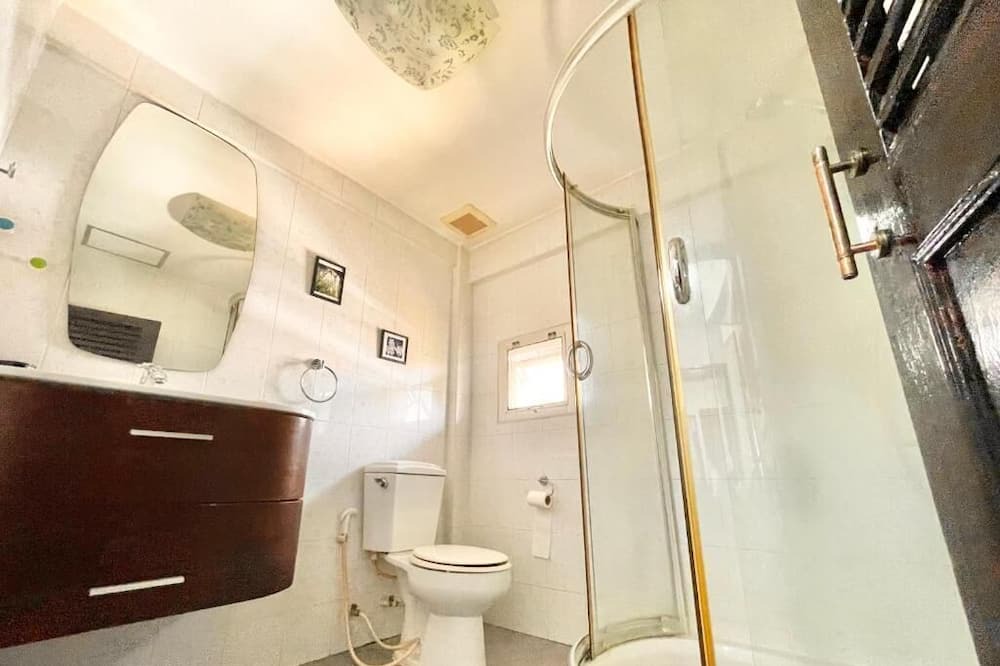 Photo of Bathroom in Nana