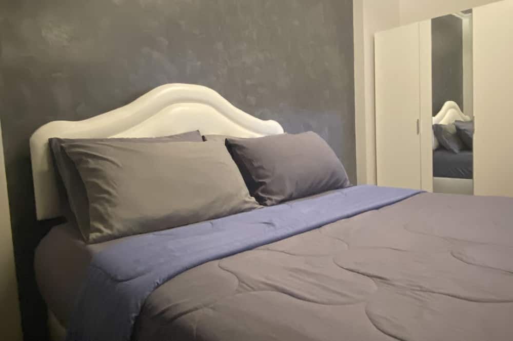 Photo of Bedroom in Phra Khanong