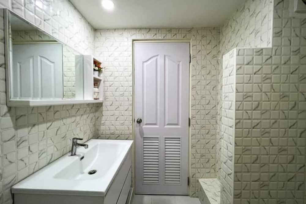 Photo of Bathroom in Tha Sala