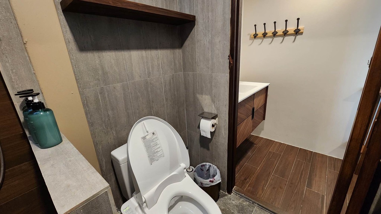 Photo of Bathroom in Wat Bowon Niwet