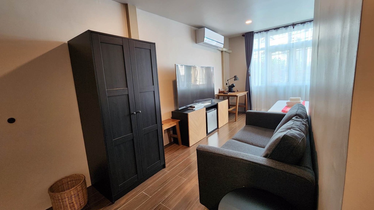 Photo of Bedroom in Wat Bowon Niwet