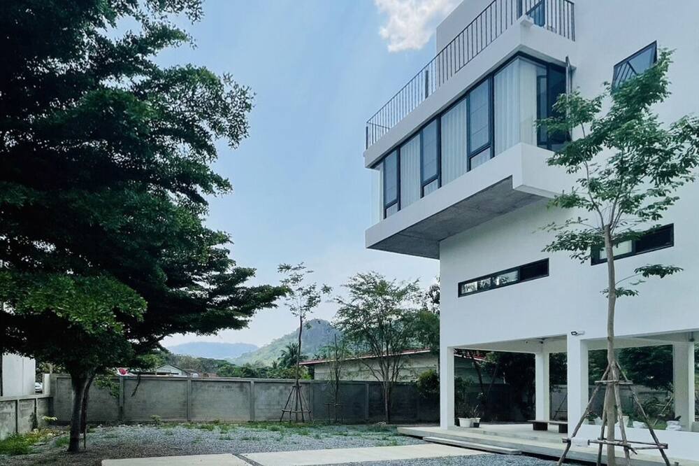 Photo of Outdoor in Mu Si