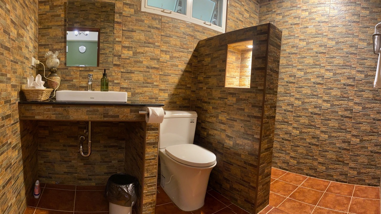 Photo of Bathroom in Pong Yaeng