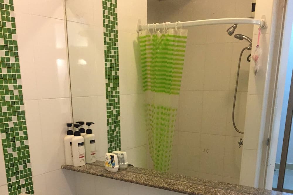 Photo of Bathroom in Huai Khwang