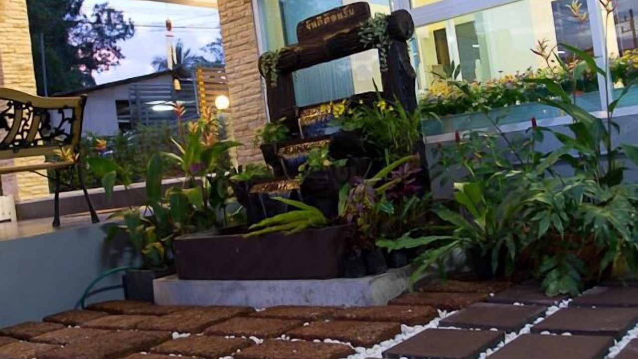 Photo of Outdoor in Makham Tia